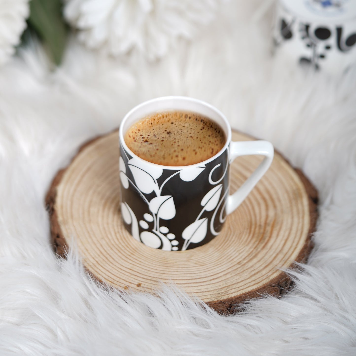 Puja Black and White Leaf-stylish coffee mug My Store