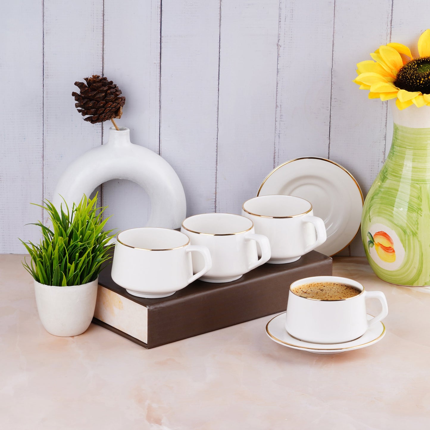 SANA Cups and Saucers with Gold Lines My Store