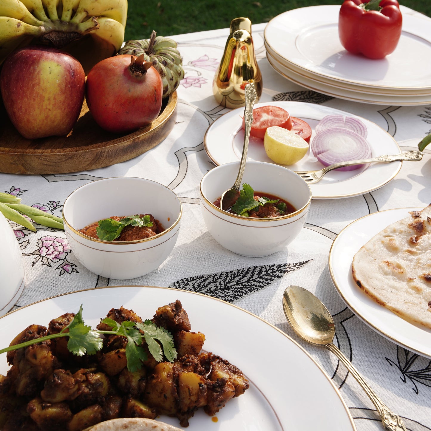 Dinner Set in Gold Line My Store