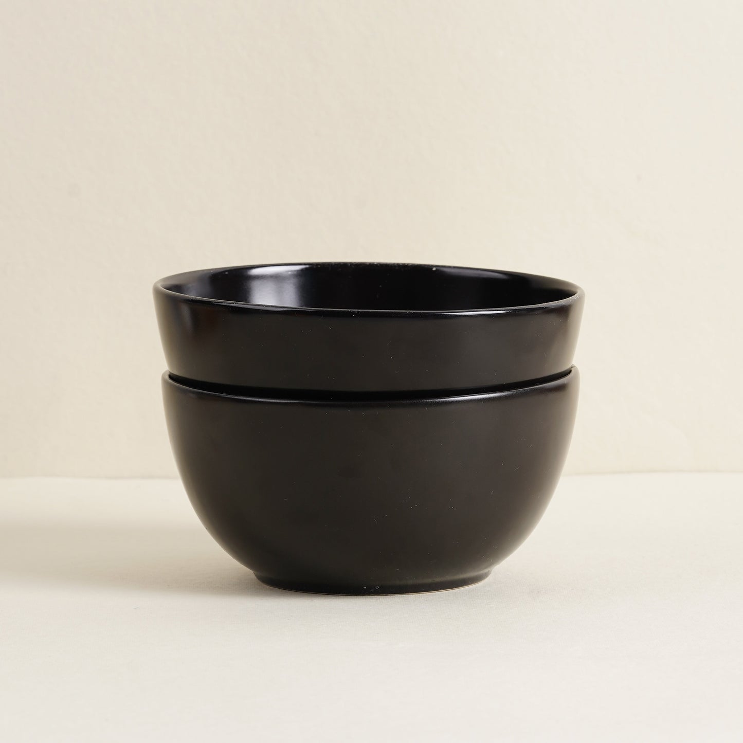 DATA Sattva Serving Bowl in Black Matt, Set of 2 Dandy Lines by DATA