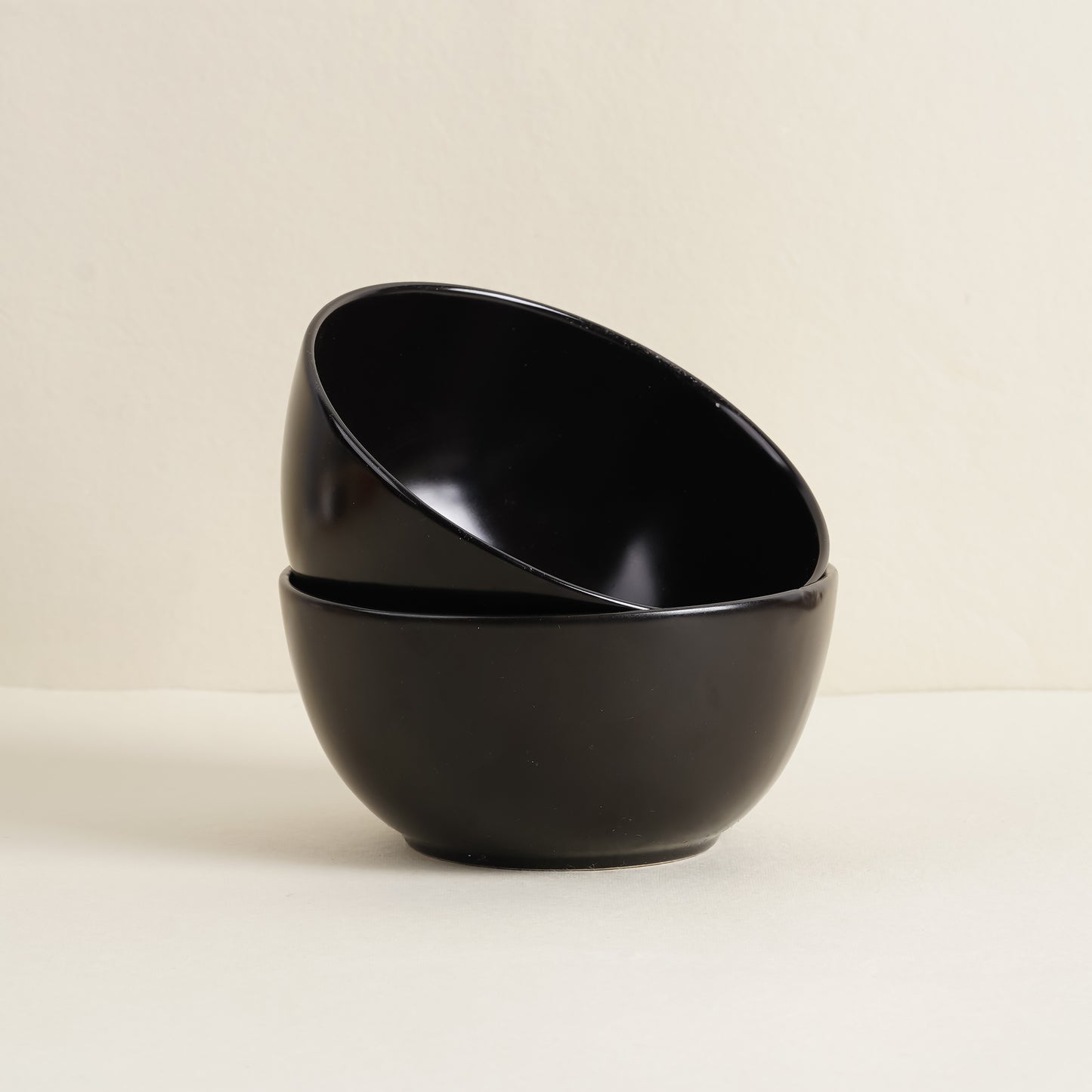 DATA Sattva Serving Bowl in Black Matt, Set of 2