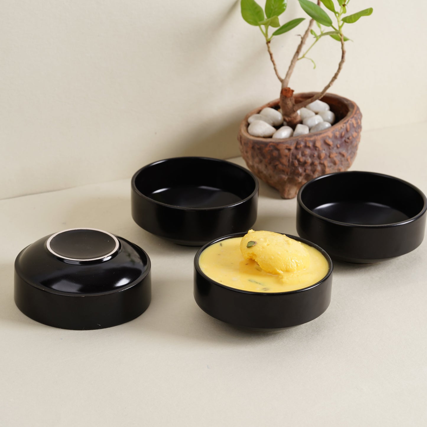 DATA Sattva Matcha & Soup Bowl in Black Matt, Set of 4 Dandy Lines by DATA