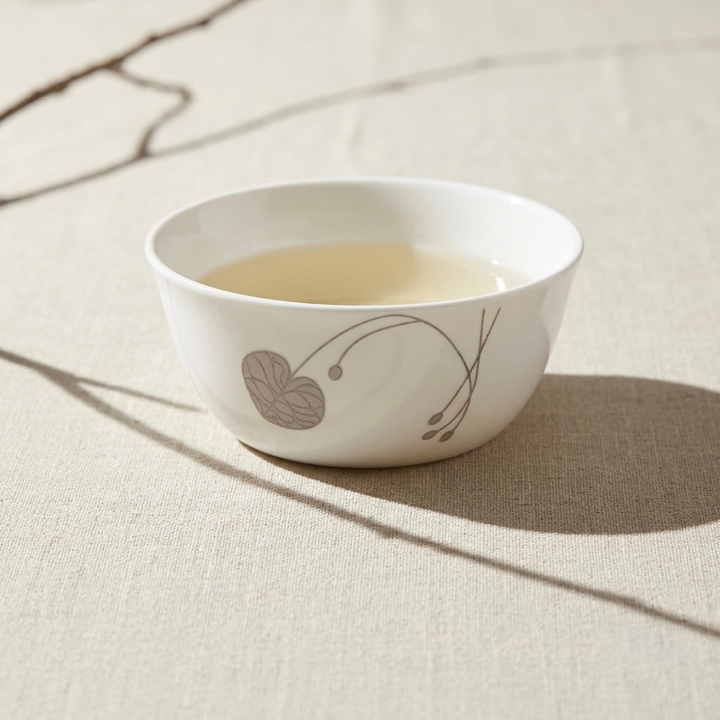 White Korean Ramen Soup Bowl in Platinum Leaf featuring glossy finish and premium platinum detail